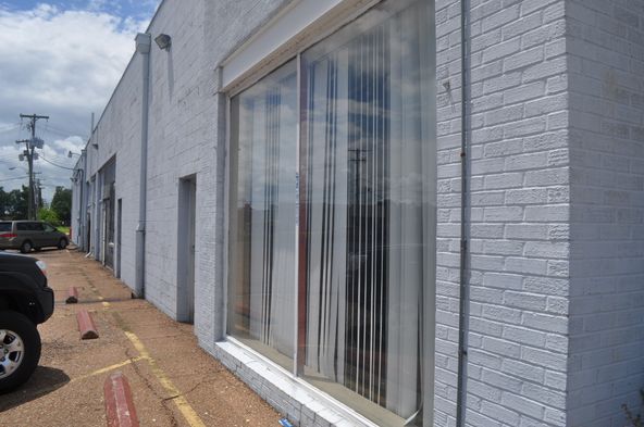 110 N Missouri St, West Memphis, AR 72301